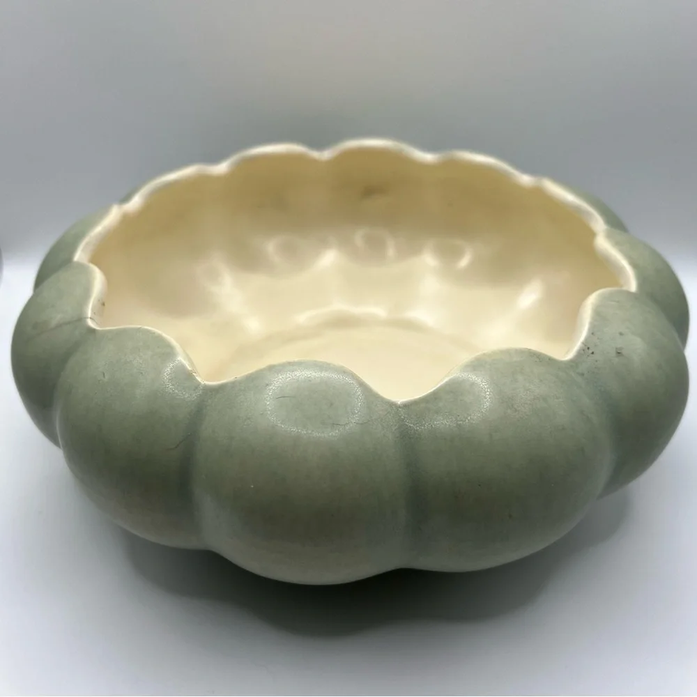 Vintage Red Wing Pottery Scalloped Edge Light Green Planter #278 Bowl Vase MCM